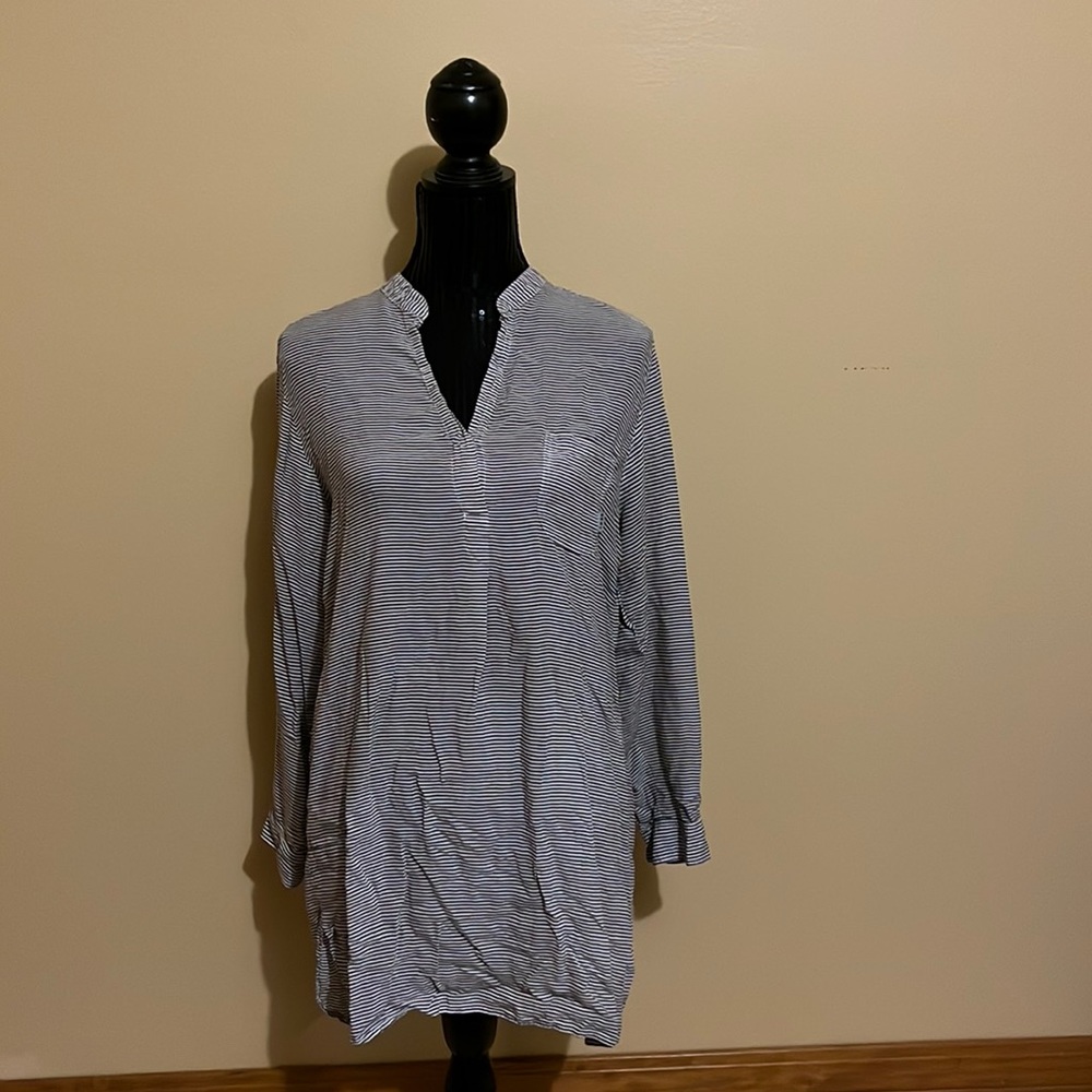 DKNY cutout t-shirt dress size L grey stripes